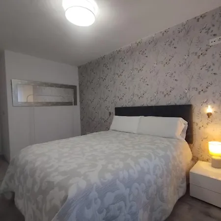 Atico 4 Personas Con Terraza Y Vistas اوفيدو